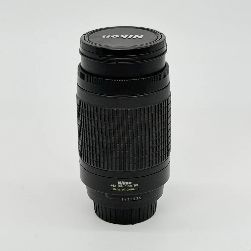 Nikon AF Nikkor 70-300mm f/4-5.6G Telephoto Zoom Lens F-Mount Black 9439535